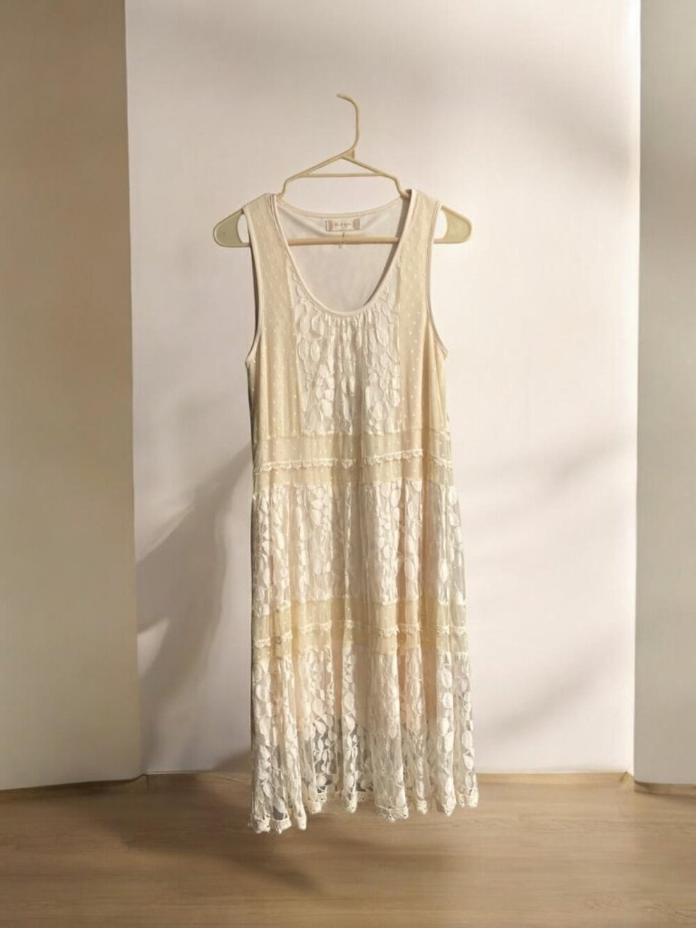Altar'd State Cream Lace Floral Dot Sleeveless Midi Dress Size Small